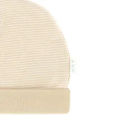 DAY Mutsje Gestreept - Cappuccino - 0-6 Mnd