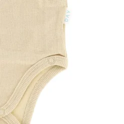 DAY Overslagromper Korte Mouw Rib - Mt. 62/68 - Cappuccino