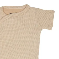 De Lodger Ciumbelle Overslagromper Cloud Dancer Mt. 62 is een praktisch rompertje voor pasgeboren baby's door de handige overslag. ✓Laagste Prijsgarantie