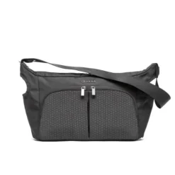 Deze Doona Essential Luiertas Nitro Black is een praktische tas waar je goed mee voor de dag kunt komen. ✓Laagste Prijsgarantie