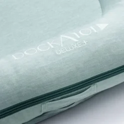 DockATot Deluxe+ Babynestje - Marine Chambray