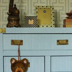 Doing Goods Wandhanger - Tapis Amis - Archie Geruite Beer Dierenkop