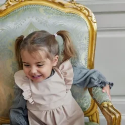 Elodie Details Slabbetje Met Opvangbakje - Blushing Pink