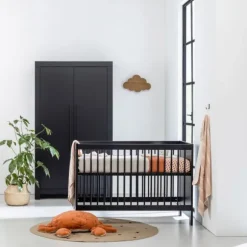 Europe Baby Vittoria III Babykamer Zwart | Bed 70 x 140 cm + Commode