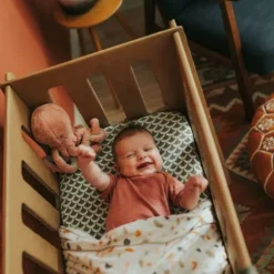 EVE Kids HAP Babywieg - Paper Crib - Karton - 40x80 cm