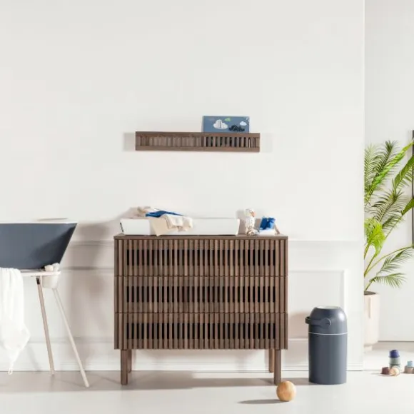 Kidsmill Dai Babykamer Walnoot | Ledikant 120 x 60 cm + Commode