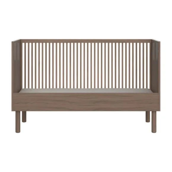 Kidsmill Dai Babykamer Walnoot | Ledikant 120 x 60 cm + Commode