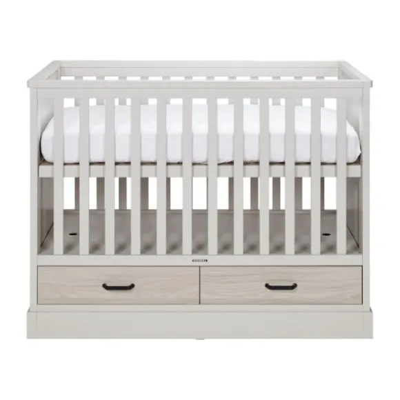 Kidsmill Newport Babykamer Incl. Zwarte Grepen - Oatmeal / Eiken | Ledikant 60 x 120 cm + Commode