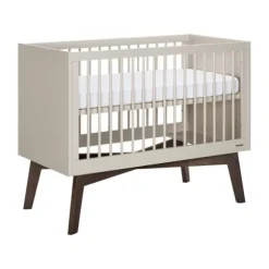 Kidsmill Sixties Babykamer Oatmeal / Walnoot | Bed 60 x 120 cm + Commode