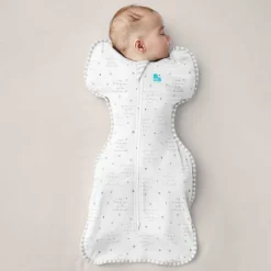 Love to Dream Inbakerslaapzak - Swaddle Up™ - 3-6 Maanden - Wit met Tekst