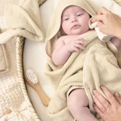 Meyco Baby Popcorn Badcape - 75 x 75 cm - Soft Olive