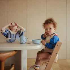 Mushie Siliconen Oefenbeker Met Rietje - Retro Cars