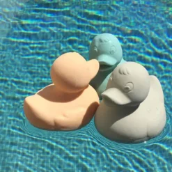 Oli & Carol Small Ducks Monochrome - Mint