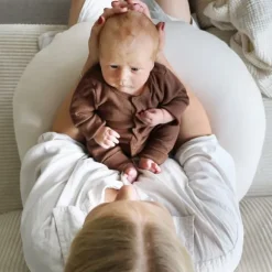 Pine Cone Nora Voedingskussen - Natura