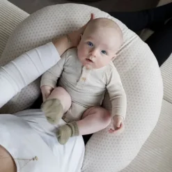 Pine Cone Nora Voedingskussen - Natura