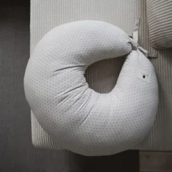 Pine Cone Nora Voedingskussen - Natura