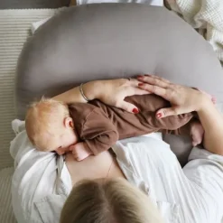 Pine Cone Nora Voedingskussen - Natura