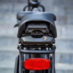 Urban Iki Junior Fietsstoeltje - Bincho Black/Inaho Beige - Met Montagekader